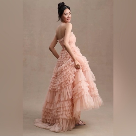 MAC DUGGAL
Pink Strapless Tulle Ruffle Gown Anthropologie - Picture 4 of 17
